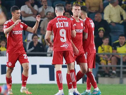 והחל באדום - עם השער של איליץ' (צילום: דני מרון)