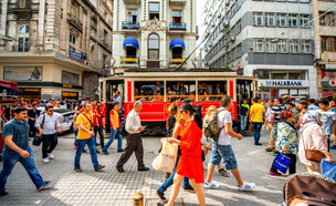 תיירים באיסטנבול (צילום: 123rf)