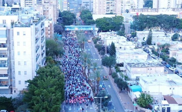הפגנה נגד המהפכה המשפטית, גבעתיים רמת גן (צילום: רוני לוינסון)