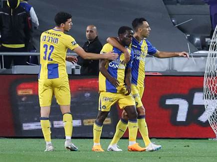 לפני שגויאגון מצא את השיוויון (דני מרון)