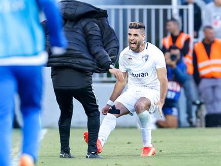 שבירו חתם בשער יפהיפה (מאור אלקסלסי)