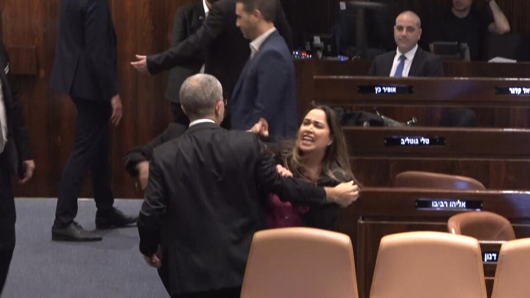 עימות במליאת הכנסת בין מירב בן ארי למאי גולן