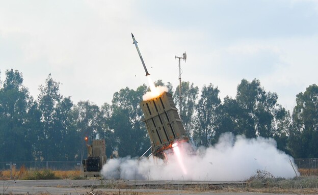 מבצע עלות השחר: כיפת ברזל (צילום: דובר צה"ל)