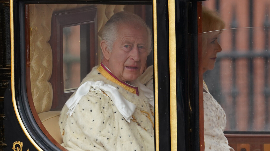 המלך צ'ארלס לקראת ההכתרה בבריטניה