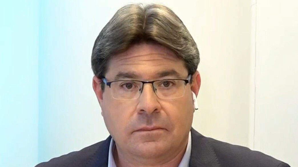 השר אופיר אקוניס בריאיון על מבצע "מגן וחץ"