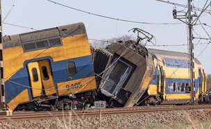 תאונת רכבות, אילוסטרציה (צילום: Nicolas Economou, shutterstock)