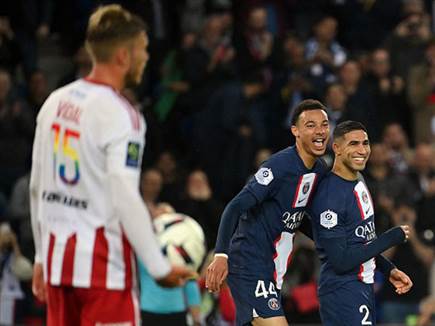 כשחכימי הצטרף אליו כעשר דקות לאחר מכן (GETTY)