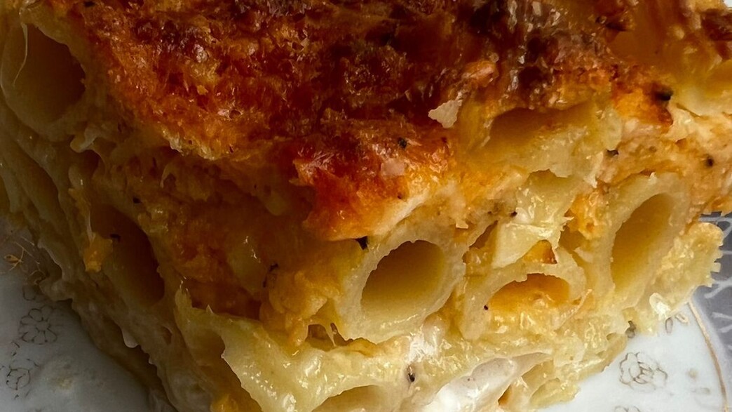 פשטידת פסטה וגבינה - מבפנים קצת יותר עסיסית