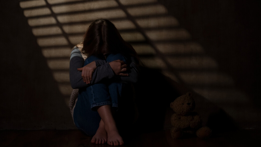 פגיעה מינית בילדה, אילוסטרציה