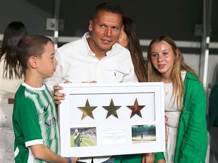 עם בני המשפחה (אלן שיבר)