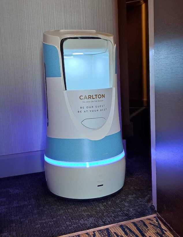 רובוט בחדר (צילום: אור שפירא)