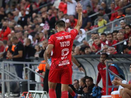 האוהדים הריעו ונפרדו (ברני ארדוב)