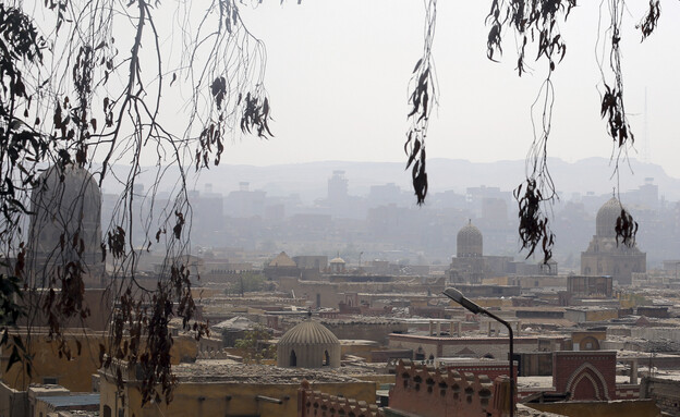 עיר המתים העתיקה בקהיר (צילום: רויטרס)