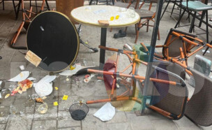 מהומה בבית קפה בתל אביב בגלל צעקת ״ג׳וק״