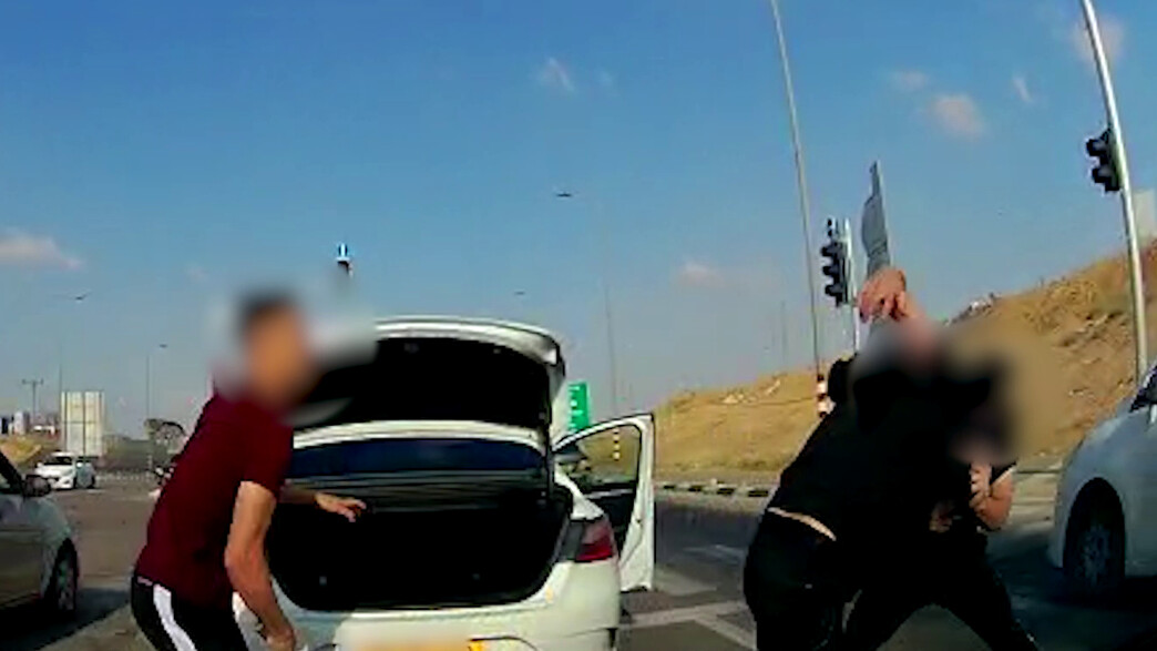 תקיפה בכביש בצומת תל ערד (צילום: דוברות המשטרה)