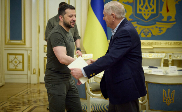 הסנטור לינדזי גרהאם ונשיא אוקראינה זלנסקי (צילום: רויטרס)