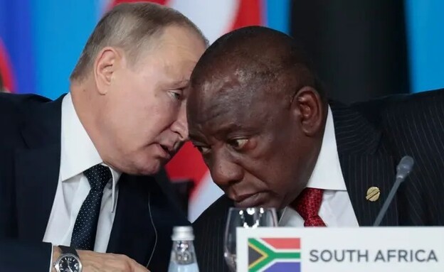 פוטין ונשיא דרום אפריקה סיריל רמפוסה, 2019 (צילום: AP)