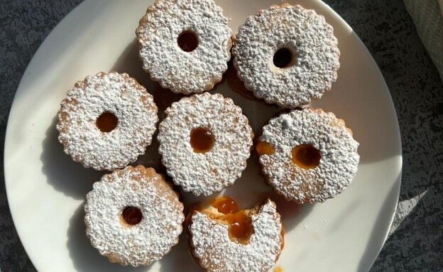 עוגיות סנדוויץ' פרח ריבה  (צילום: קרן אגם, mako אוכל)