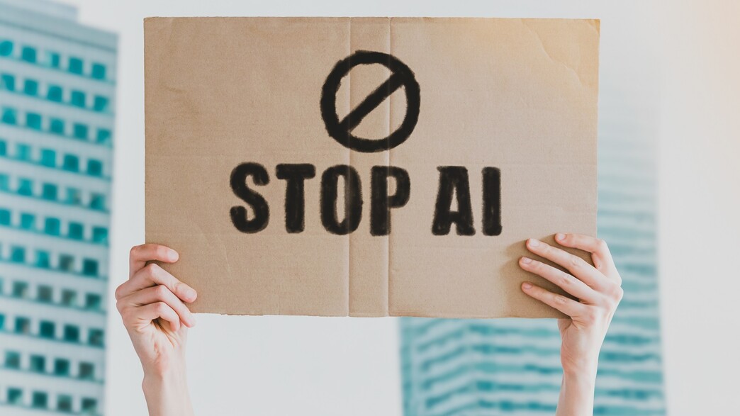 הפגנה נגד בינה מלאכותית (אילוסטרציה) הפגנה נגד בינה מלאכותית (אילוסטרציה)