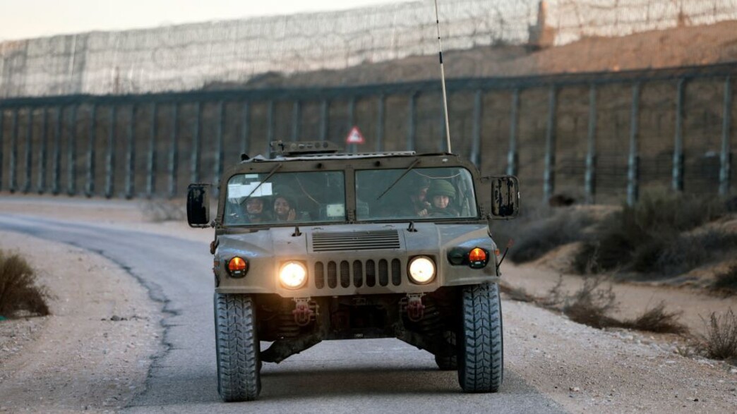 כוח בגזרה (צילום: MENAHEM KAHANA/AFP via Getty Images)