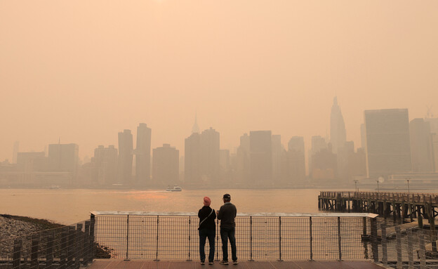 ניו יורק נצבעה כתום עקב זיהום אוויר חמור (צילום: רויטרס)