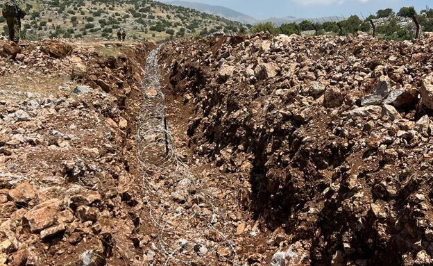 עבודות של צהל להקמת מכשול בגבול לבנון (צילום: דובר צה