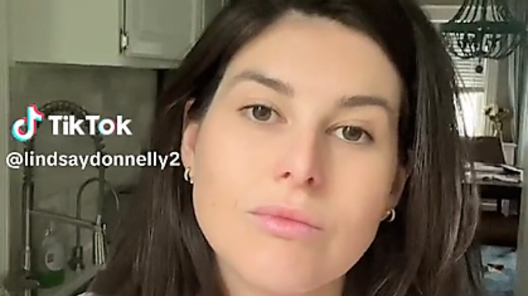 אמר לאשתו שהיא לא עושה כלום בבית אמר לאשתו שהיא לא עושה כלום בבית