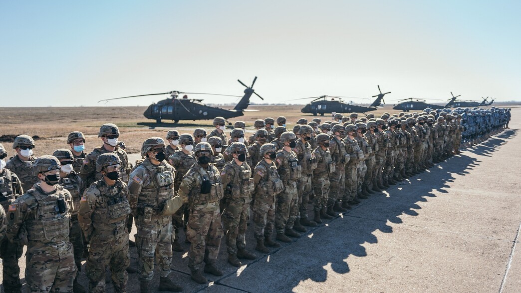 הכוחות שנשלחו לאזור (צילום: ANDREI PUNGOVSCHI/AFP/GettyImages)