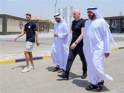 אצילי בקבוצתו החדשה (אל עין, רשמי)