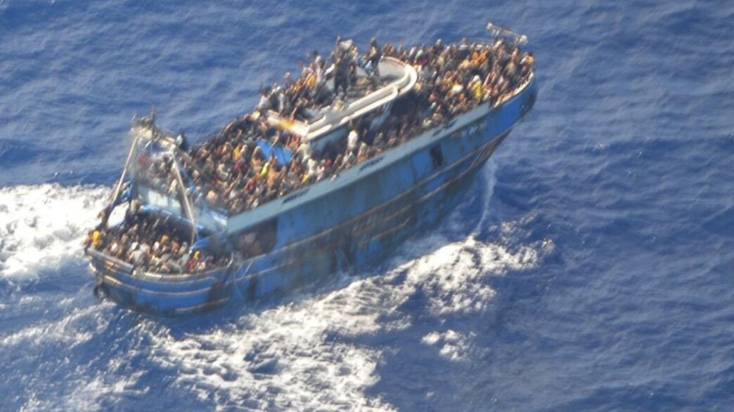 סירת המהגרים שטבעה לחופי יוון סירת המהגרים שטבעה לחופי יוון