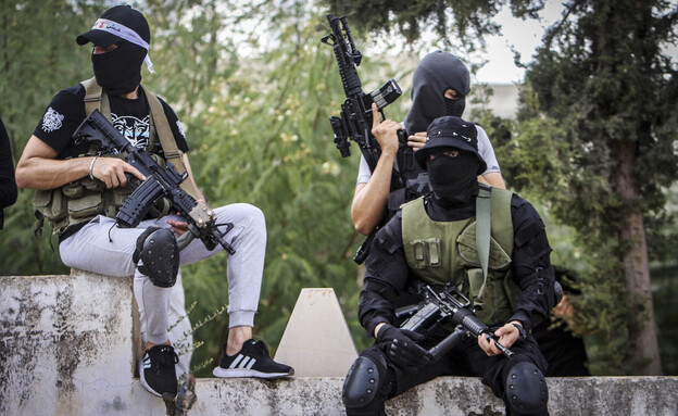 חמושים פלסטינים בג'נין (צילום: נאסר אישתייה, פלאש 90)