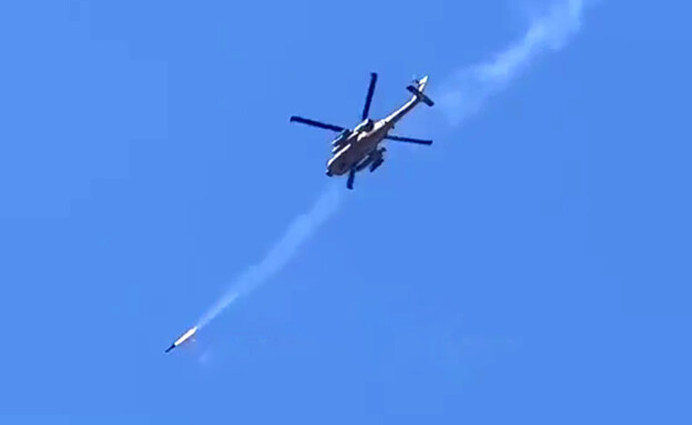 Un hélicoptère de combat tire au-dessus de Jénine