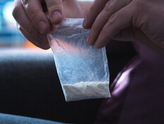 ממסי, קוקאין, סמים (צילום: Tero Vesalainen, shutterstock)