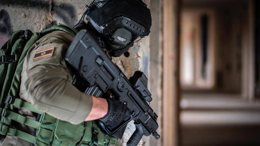 לוחמים בפעולה לוחמים בפעולה