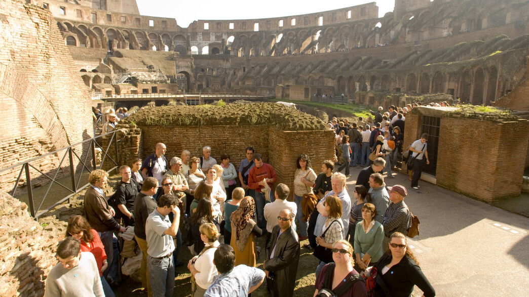 קולוסיאום רומא איטליה תיירים (צילום: Maremagnum, getty images)