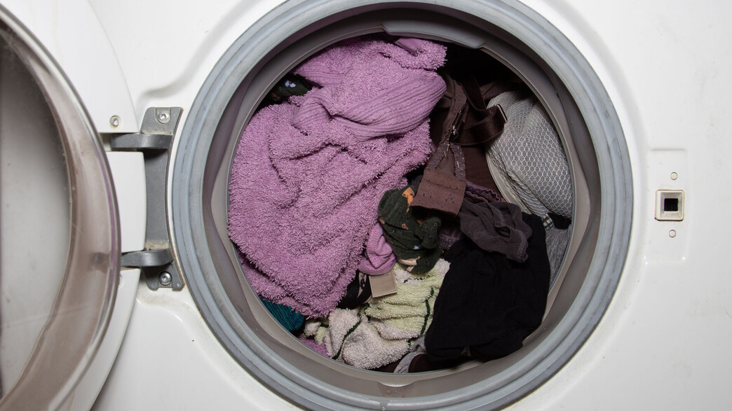 מכונת כביסה עמוסה מכונת כביסה עמוסה