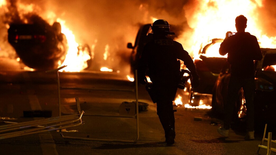 מהומות אלימות בפריז