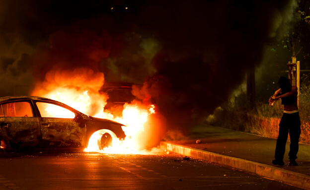 המהומות בצרפת (צילום: רויטרס)