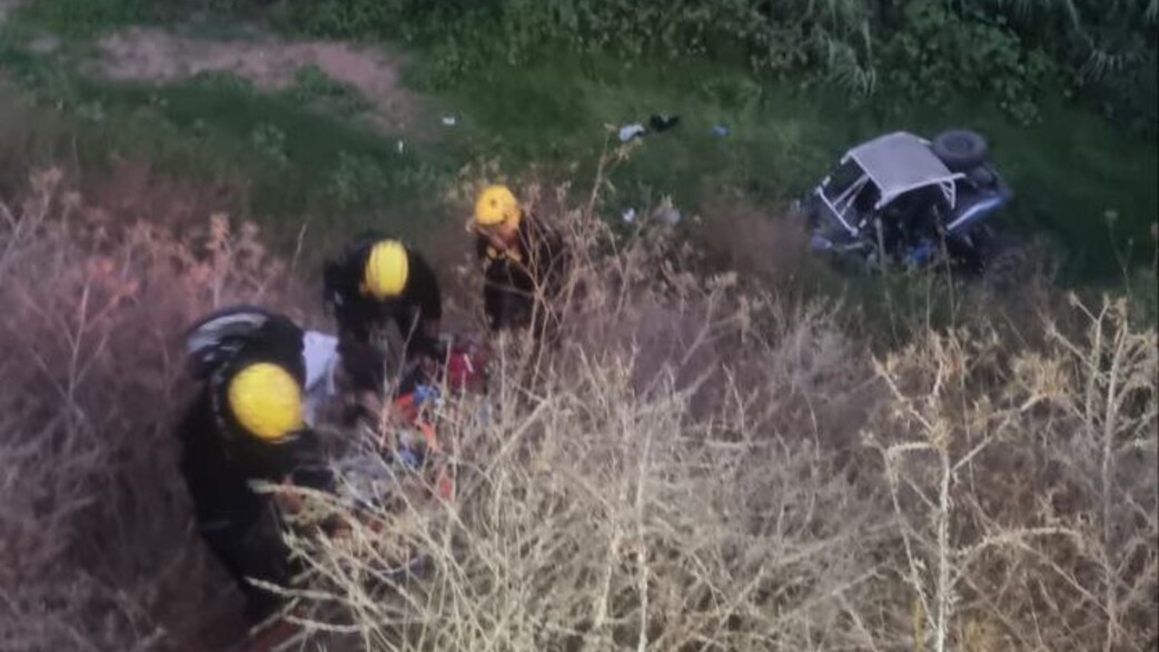 חילוץ נוסעי הטרקטורון אשר נפלו לתעלה 