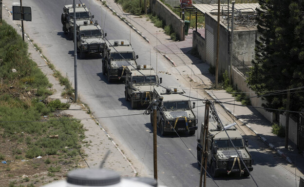 Les forces de Tsahal entrent dans le camp de réfugiés de Jénine (Photo : AP)