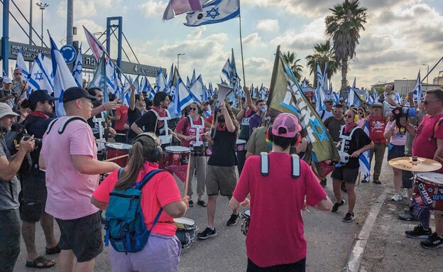 הפגנה בנמל חיפה (צילום: מחאת הסטודנטים)