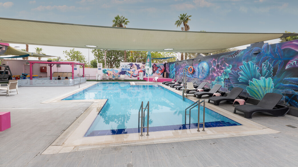 אברהם הוסטל-מגזין - 23