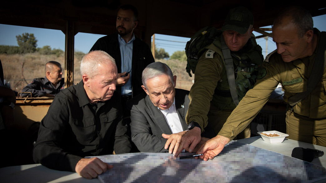 בנימין נתניהו, יואב גלנט וקציני צה"ל במהלך המבצע ב בנימין נתניהו, יואב גלנט וקציני צה"ל במהלך המבצע ב