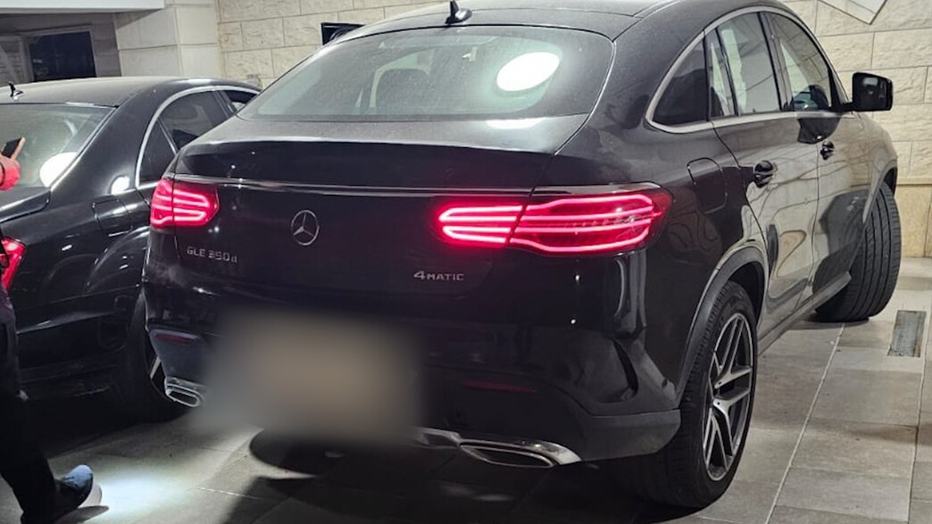 רכבי היוקרה שנתפסו (צילום: דוברות המשטרה)