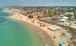  חוף מכמורת (צילום: shutterstock)