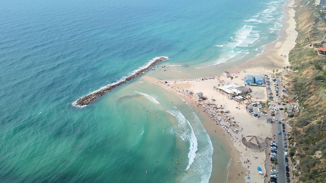 חוף סירונית נתניה חוף סירונית נתניה