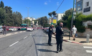 זירת ניסיון החיסול בחיפה (צילום: דוברות מד"א)