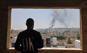 האש בג'נין (צילום: ג'עפר אשתייה (Jaafar Ashtiyeh), AFP)