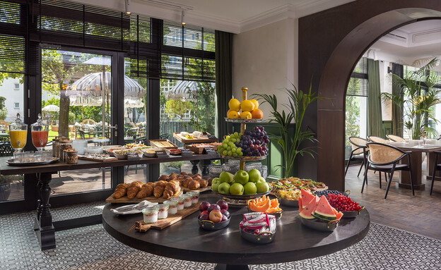 מלון פרסיי טייל ברלין ארוחת בוקר פירות (צילום: נטע רייצס)