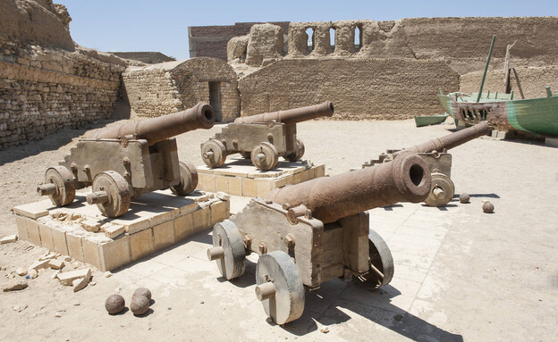 תותחים של צבא נפוליאון, מצרים (צילום: Paul Vinten, shutterstock)